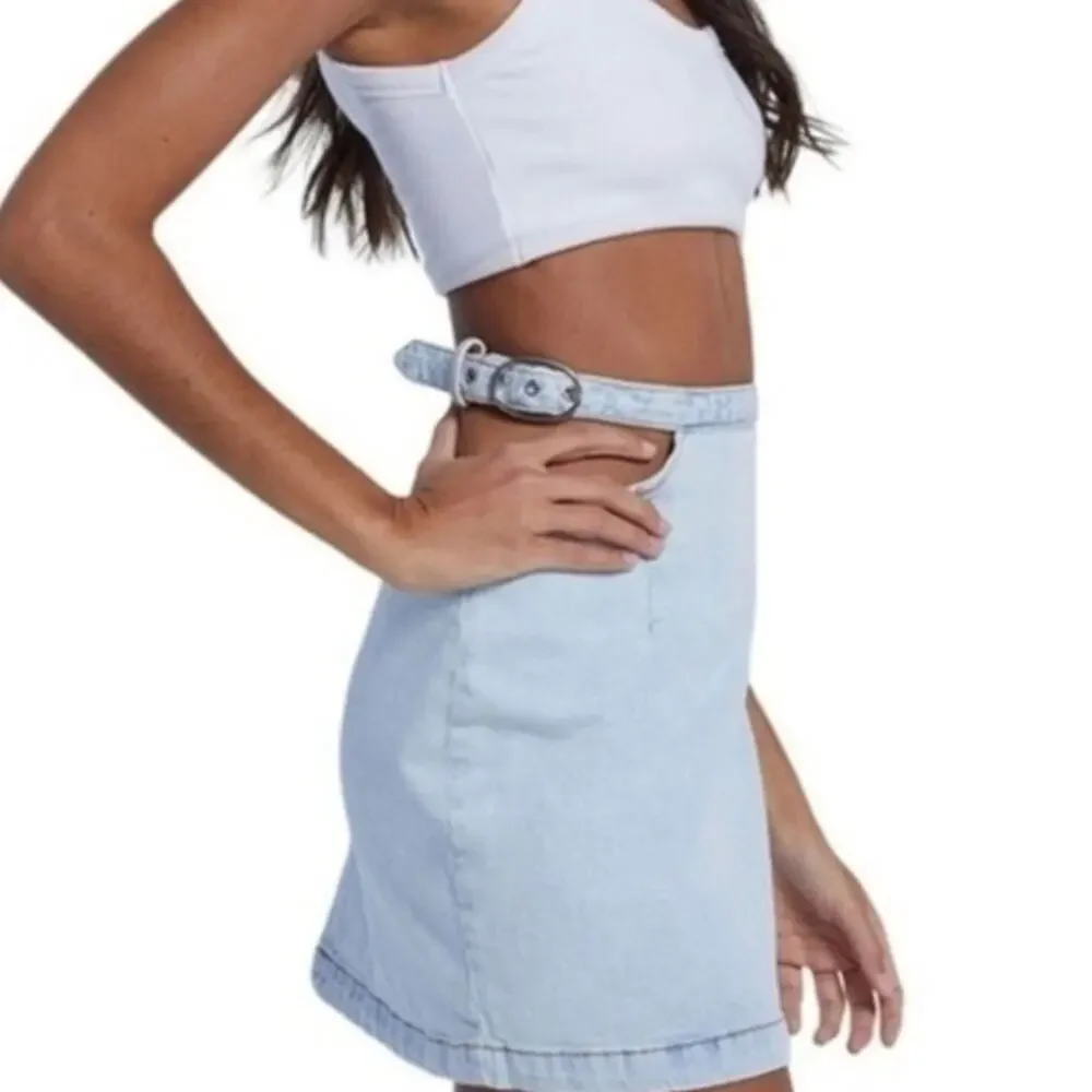 Weworewhat Indigo Cut Out Mini Skirt Size M Light Wash Denim Casual Beachy NWT